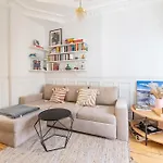 Stunningly Radiant 2Bd Apartmentmenilmontant