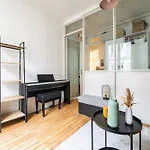 Stunningly Radiant 2Bd Apartmentmenilmontant