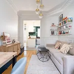 Stunningly Radiant 2Bd Apartmentmenilmontant