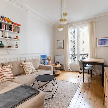 Stunningly Radiant 2bd Apartmentmenilmontant Apartment Paris