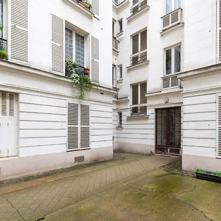 Stunningly Radiant 2bd Apartmentmenilmontant Paris